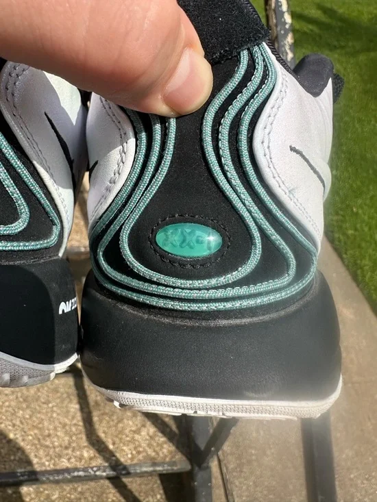 Nike White and Black Men's Low-Top Sneakers - Picture 7 of 7